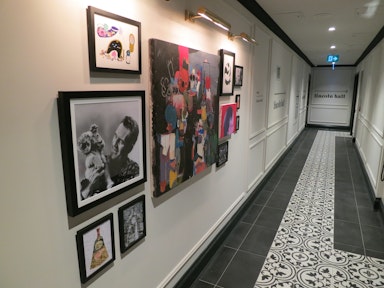 Commercial picture formations